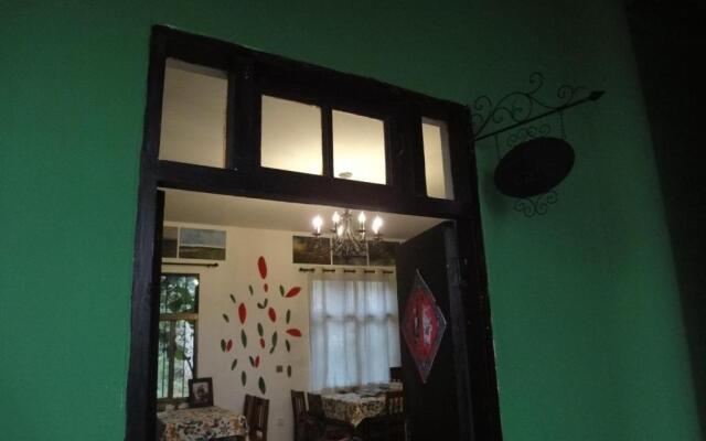 Yuanyang Flower and Horse Inn