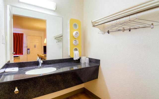 Motel 6 El Cajon, CA - San Diego