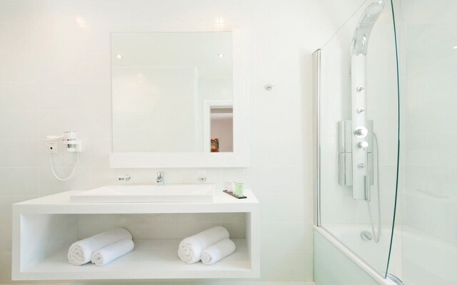 Onreech Hotel
