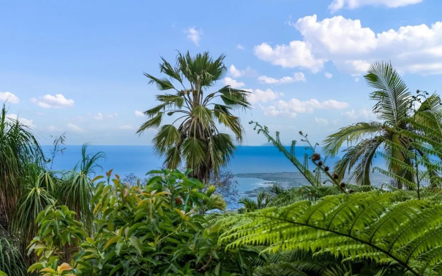 Hualalai 2 Bedroom Home by RedAwning