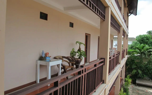 Korwanburi Hotel