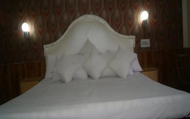 Hotel Omray's