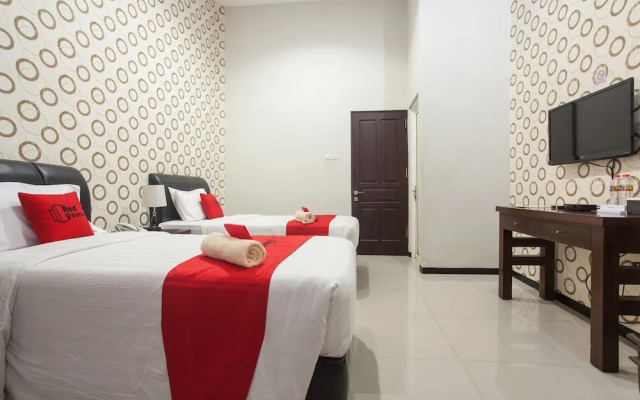 RedDoorz near Taman Rekreasi Sengkaling