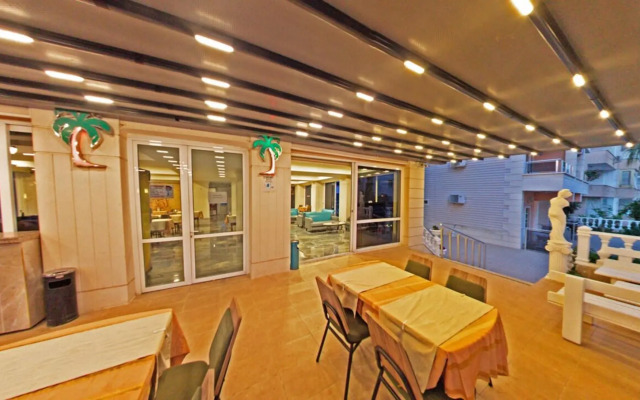 Golden Star Otel