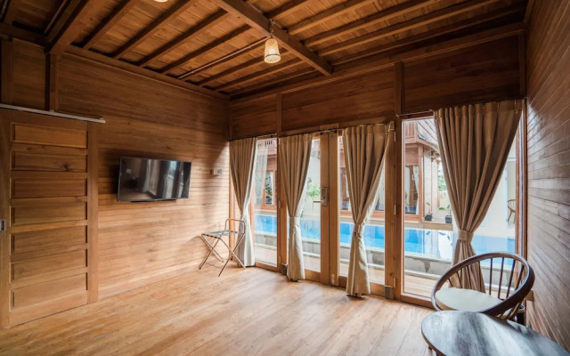 Andi Beach House