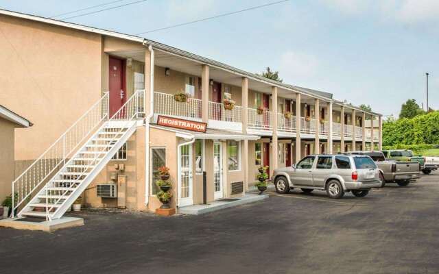 Econo Lodge Franklin