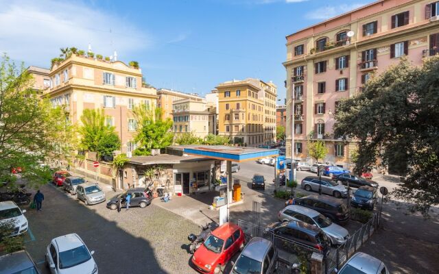 RSH Vatican Large Bright Apartment