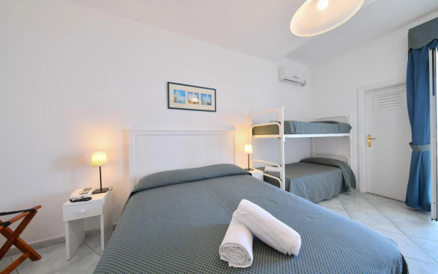 Hotel Noris