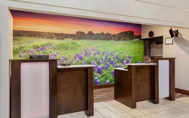 La Quinta Inn & Suites by Wyndham Kerrville