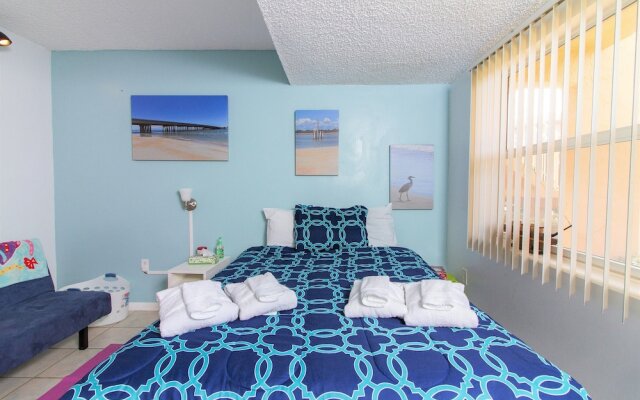 Creston House 9A by Vtrips