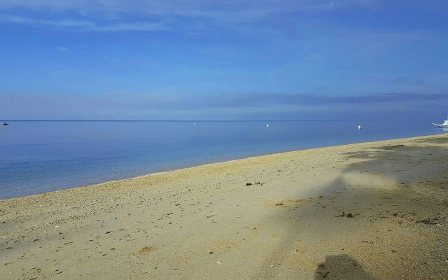 Lanas Beach Resort