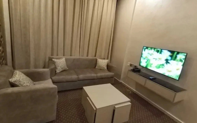 The Gulf Hotel Flats Est