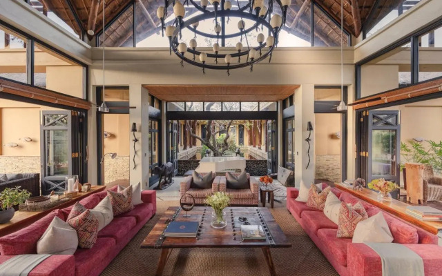 Jumeirah Thanda Safari