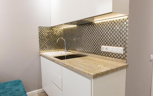 Crystal DeLuxe, Four Seasons F2, New Gudauri