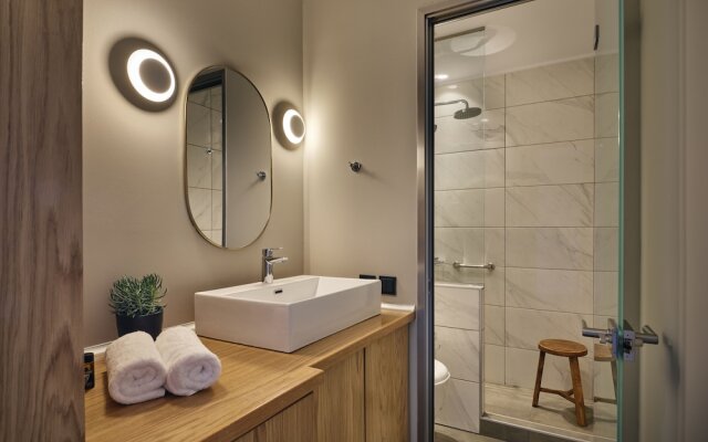 Oceanis Luxury Suites