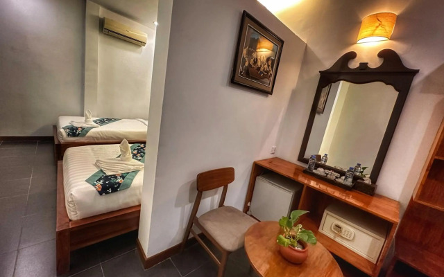 Monsoon Boutique Hotel