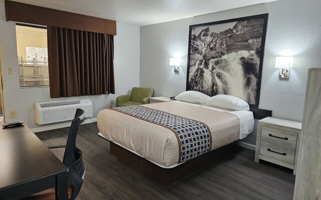 Canyon Inn Motel By OYO Flagstaff Route-66