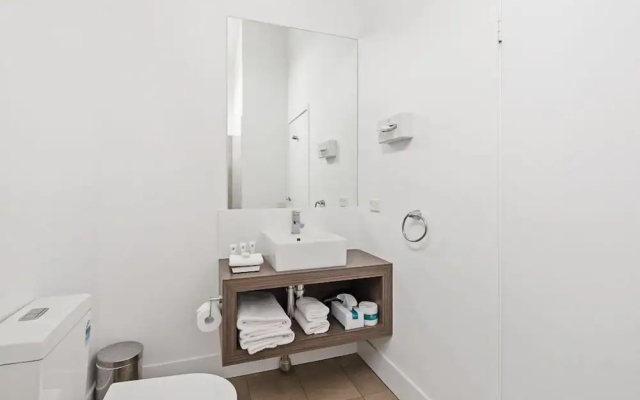 Corrigans Cove Apartment