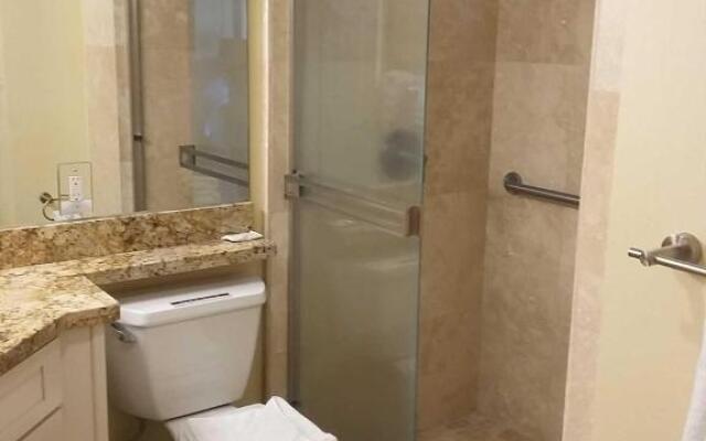 Ilikai 1130 - Studio Condo
