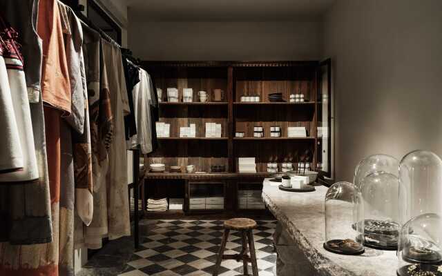 Odera, Tinos, Autograph Collection