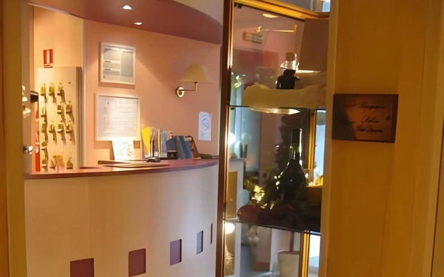 Hotel Akena Le Prado