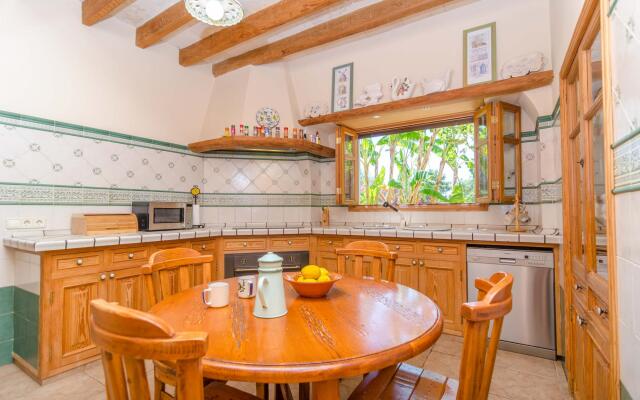 Finca Es Porrassar in Cas Concos des Cavaller