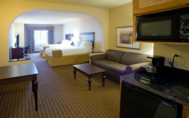 Holiday Inn Express & Suites Kingsville by IHG