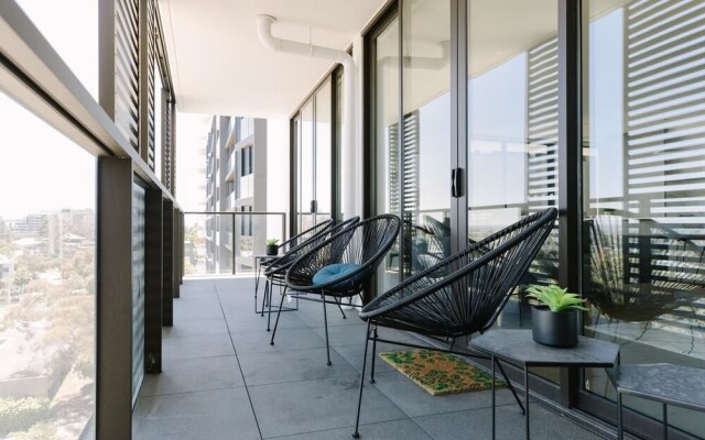 Super Spacious City View Apartments