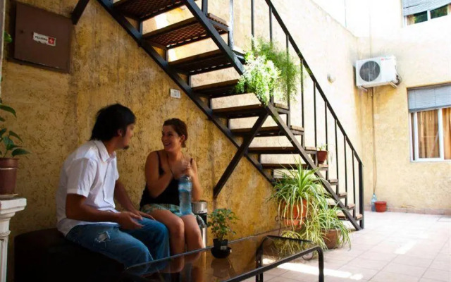 Backpackers Travel Hotel