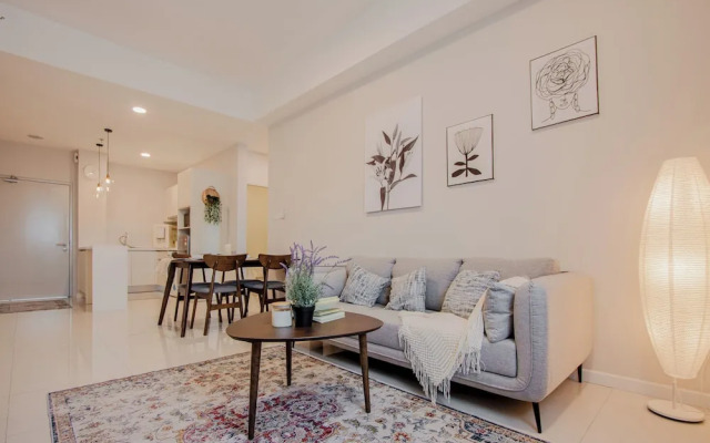 NaiBnB @ Chambers Residence