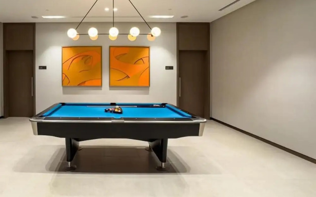 Downtown Luxe 1BR Vibes at Grande