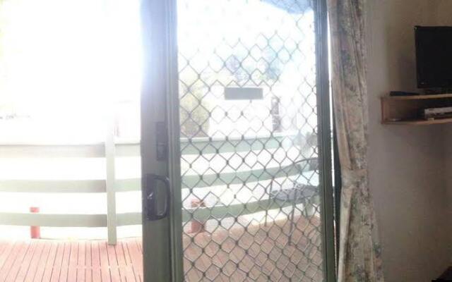 Golden Country Motel & Caravan Park