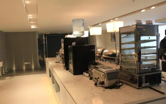 Jinjiang Inn Xiangzhou Inter-city Bus Station Hotel