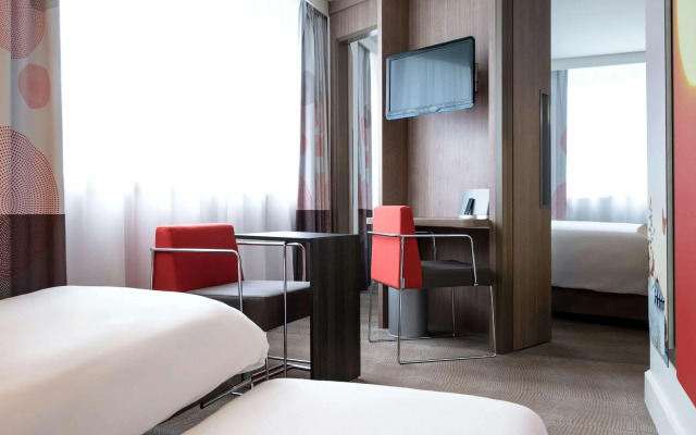 Novotel Lyon Centre Confluence Bord de Saone