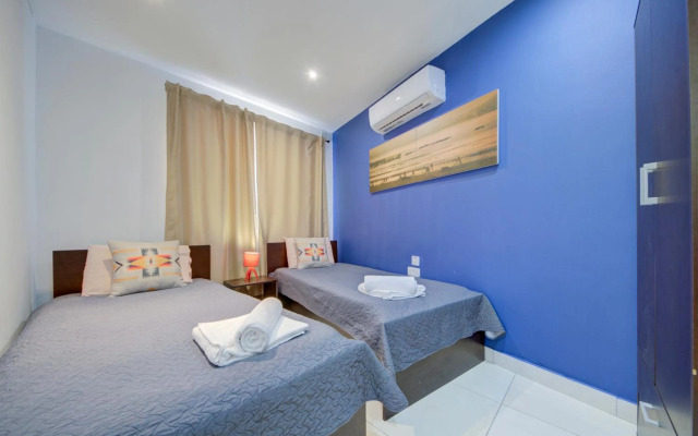 Sliema Ferries 2-bedroom Apt with views