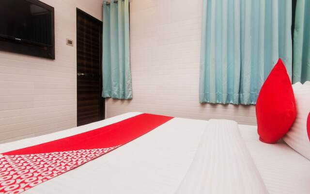 OYO 7481 Hotel Plaza