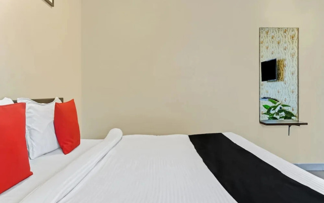 Log Inn Plaza By OYO Rooms