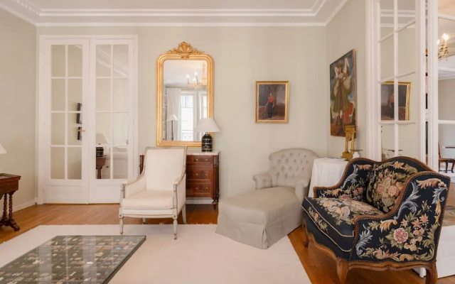 Paris Prestige Rousseau Residence
