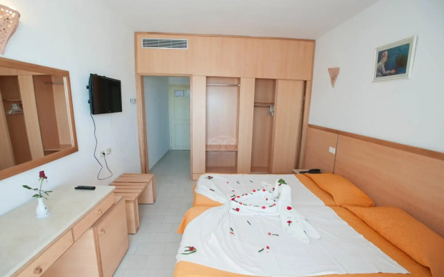 Thapsus Beach Resort