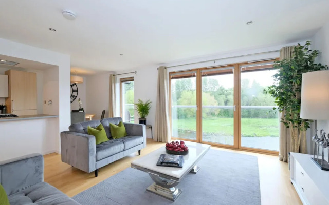 Luxury Flat in Peaceful Riverside Near Aberdeen