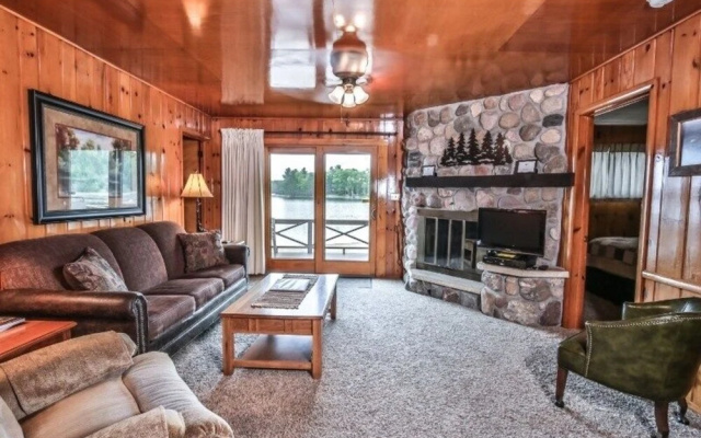 Birch - Serenity Bay 3 Bedroom Cabin