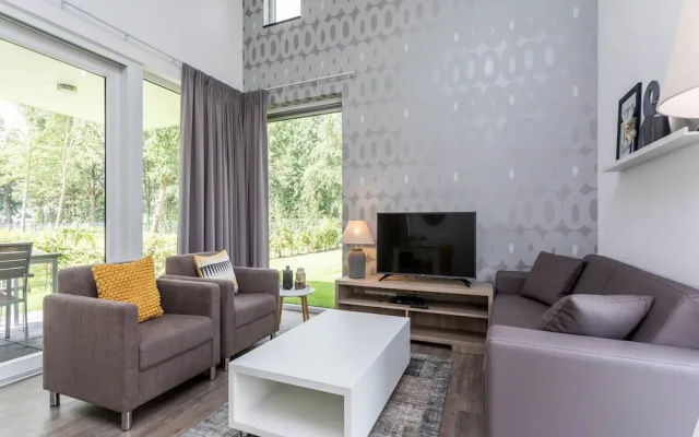 Villa With med Children's Room in Limburg