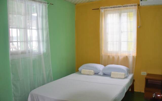 Hostal Green Coast