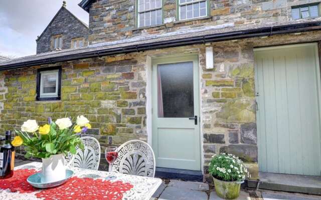 Luxurious Mansion in The Bothy With Private Terrace