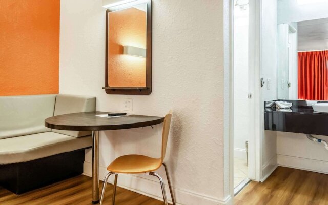 Motel6 Brunswick, GA