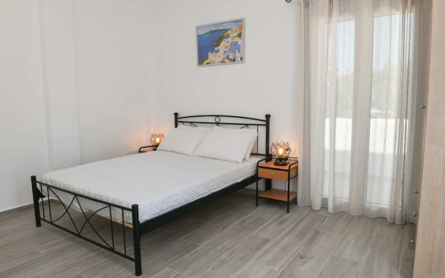 Enjoy the Santorini Life Vibrant Studio