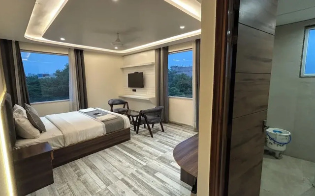 Raksha Suites & Banquet Greater Noida
