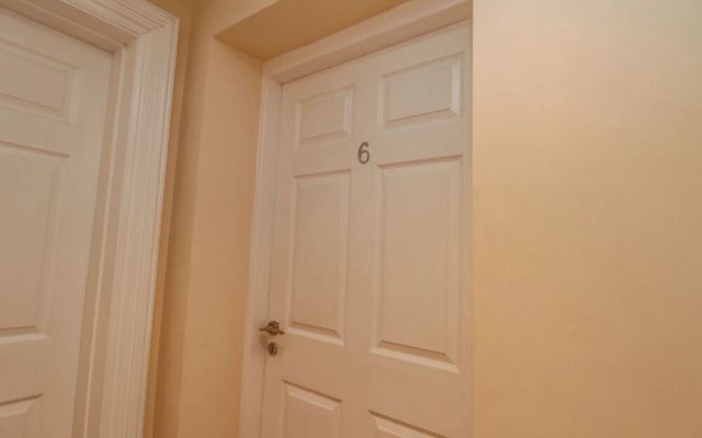 Apartment 6