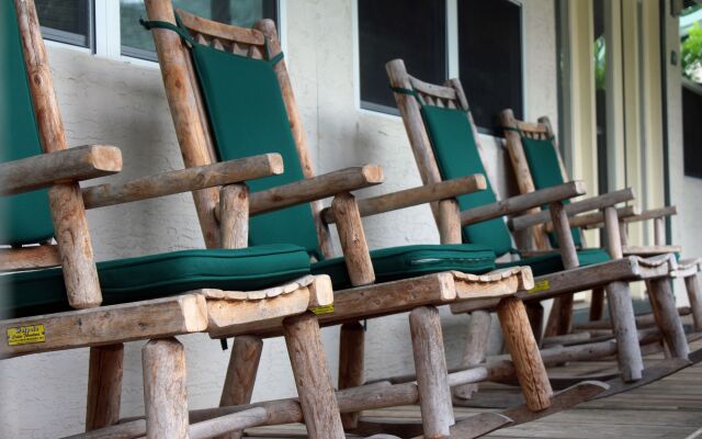Travelodge Inn & Suites by Wyndham San Antonio Airport