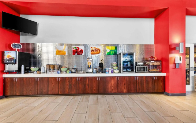 Quality Inn & Suites Columbus